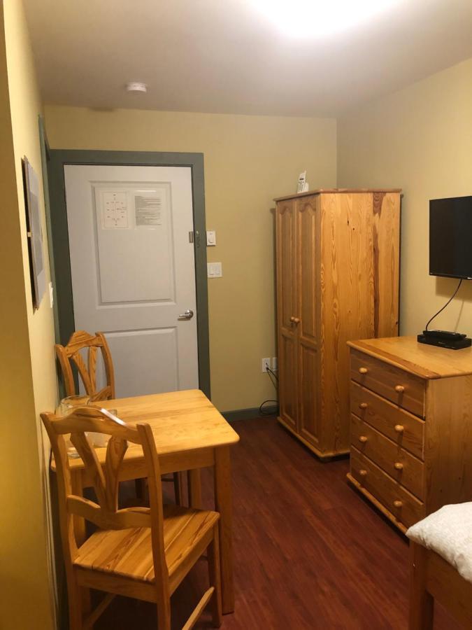 Crowsnest Vineyards Guesthouse Keremeos Dış mekan fotoğraf