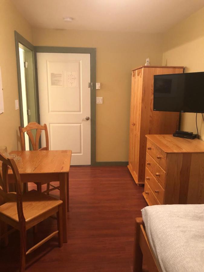 Crowsnest Vineyards Guesthouse Keremeos Dış mekan fotoğraf
