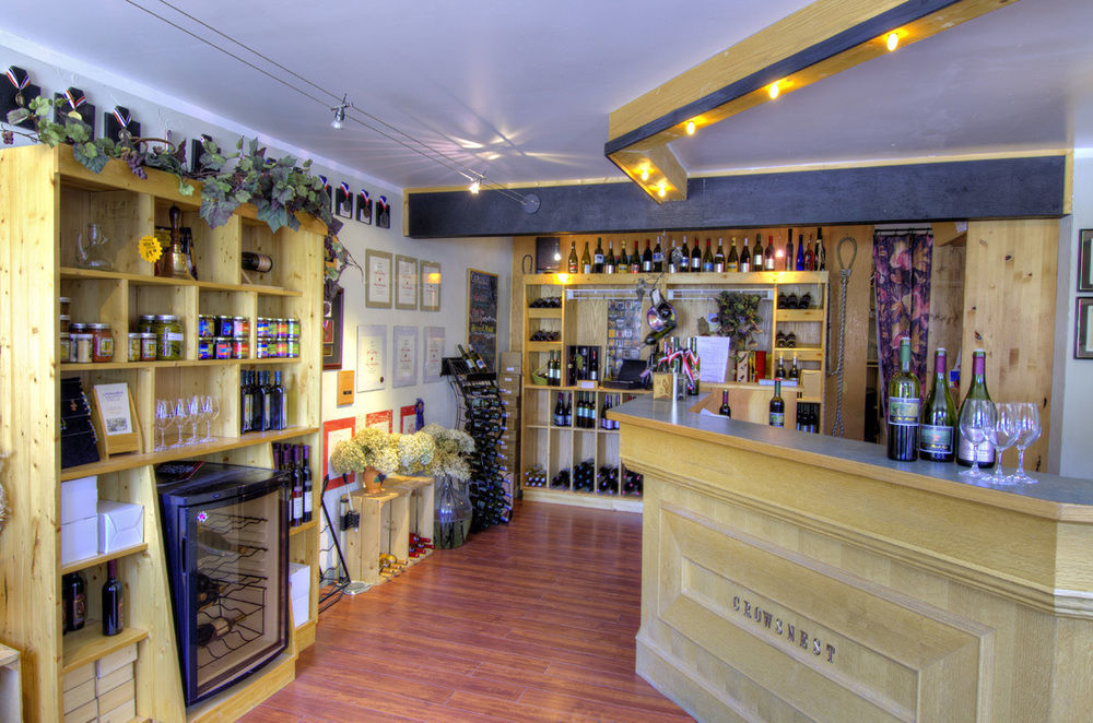 Crowsnest Vineyards Guesthouse Keremeos Dış mekan fotoğraf